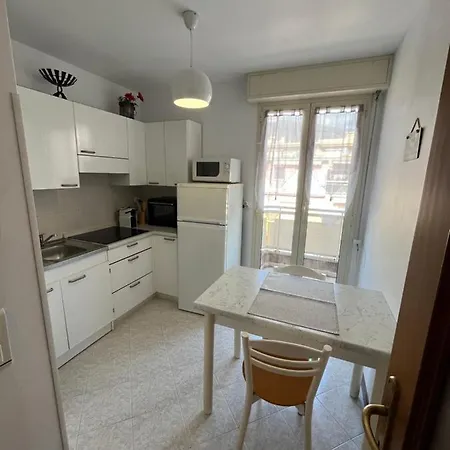 Appartement 28 M2 Au Calme à Menton
