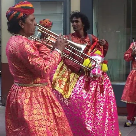 Appartement 28 M2 Au Calme à *